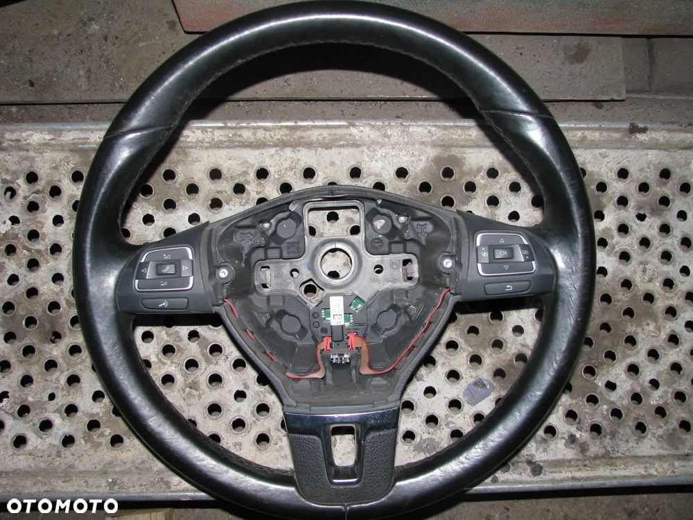 KIEROWNICA SKÓRA MULTIFUNKCYJNA VOLKSWAGEN JETTA 5C GOLF TOURAN 5C0419091AK - 1