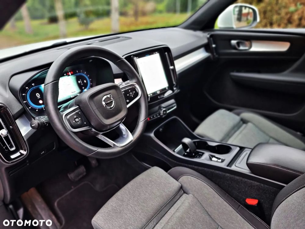 Volvo XC 40 B3 B DKG Essential - 27