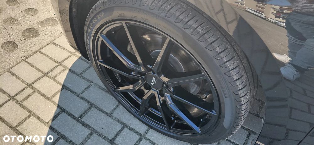 Volkswagen Passat - 18