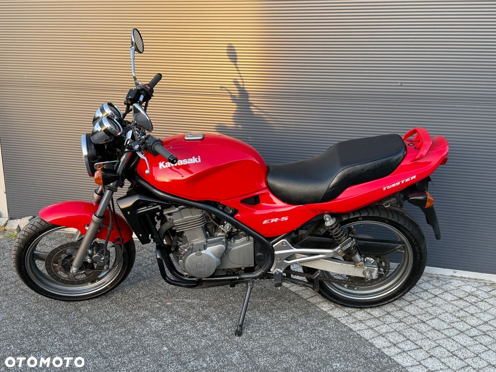 Kawasaki ER - 9