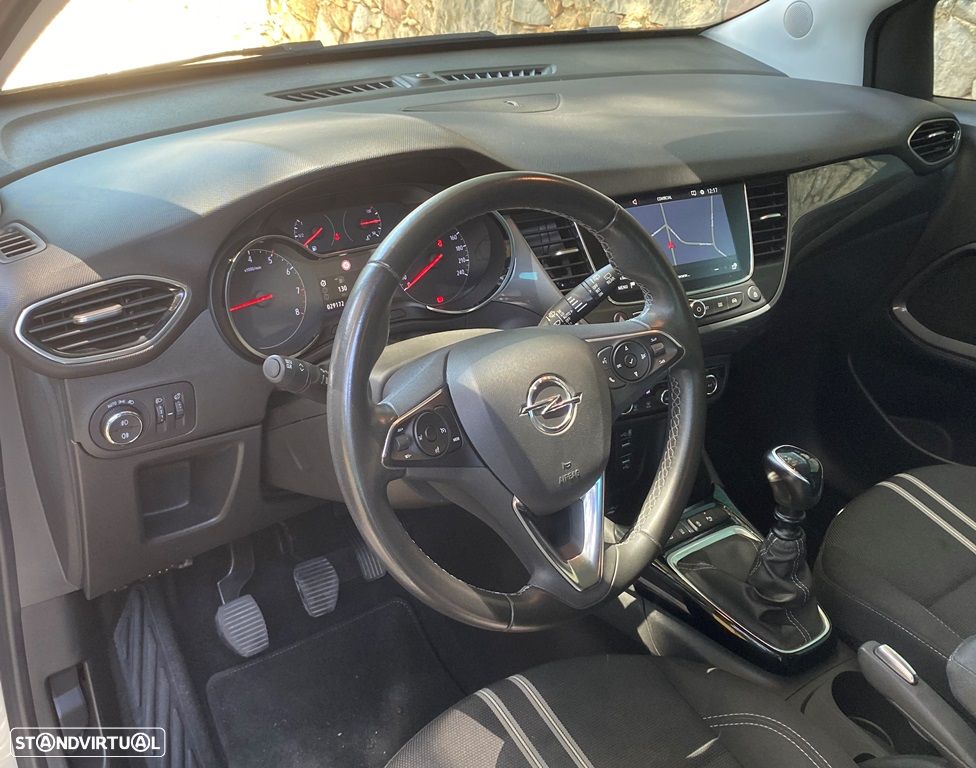Opel Crossland 1.2 T Design & Tech - 11