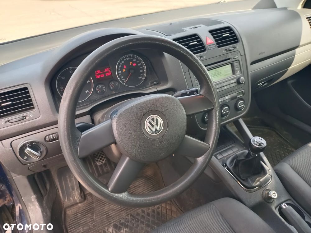 Volkswagen Golf - 8