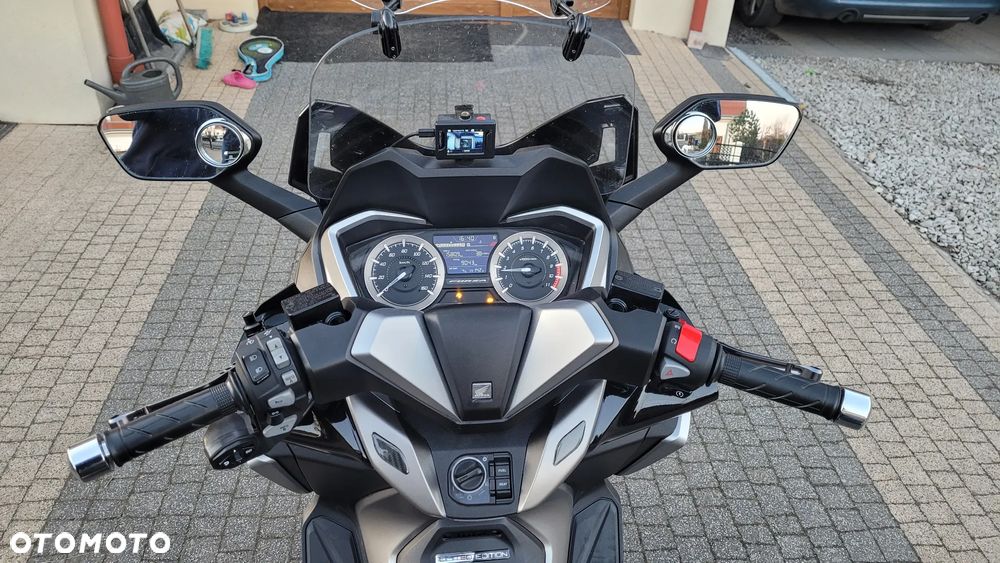 Honda NSS - 5