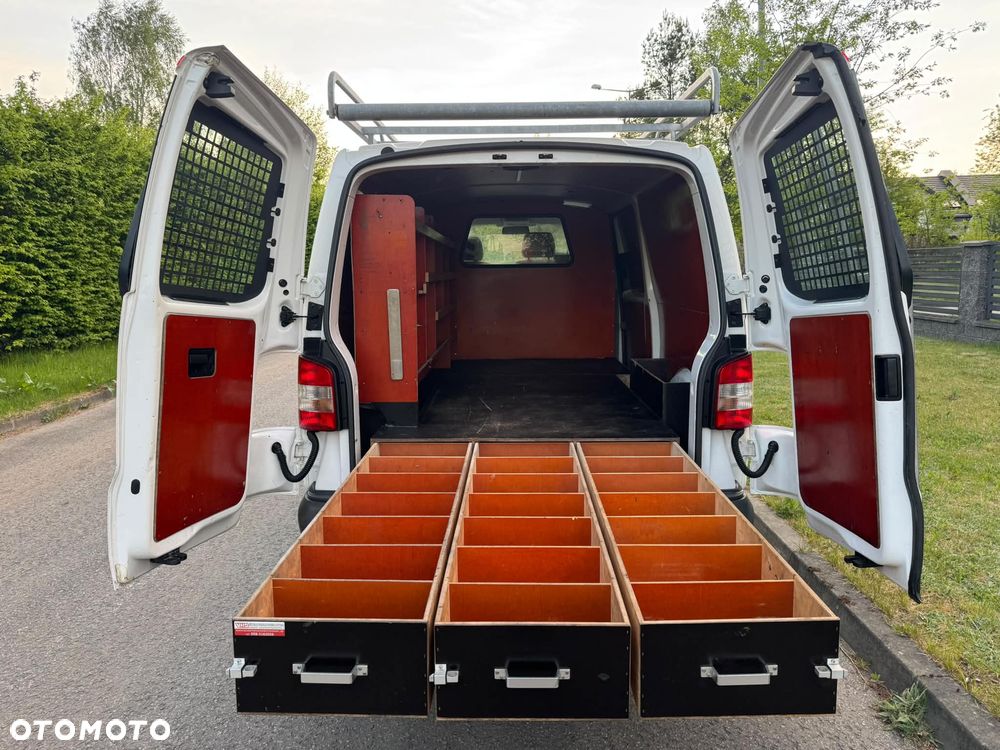 Volkswagen TRANSPORTER L2H1 LIFT Długi Klima Duże Radio Tempomat Furgon 3os. Rury - 17