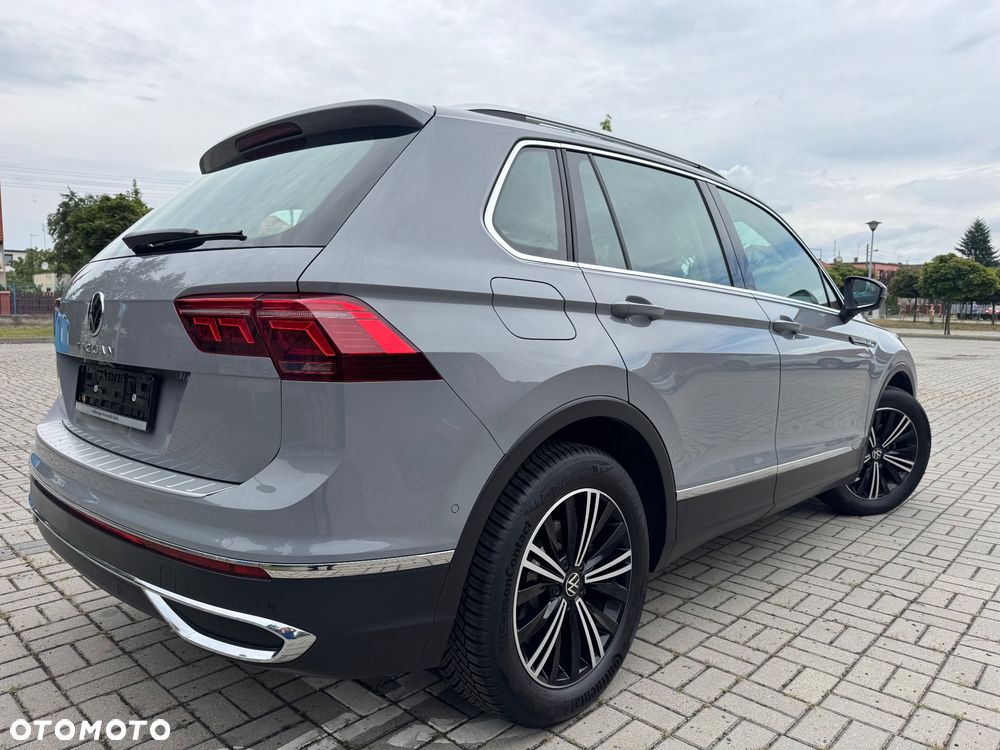 Volkswagen Tiguan - 10
