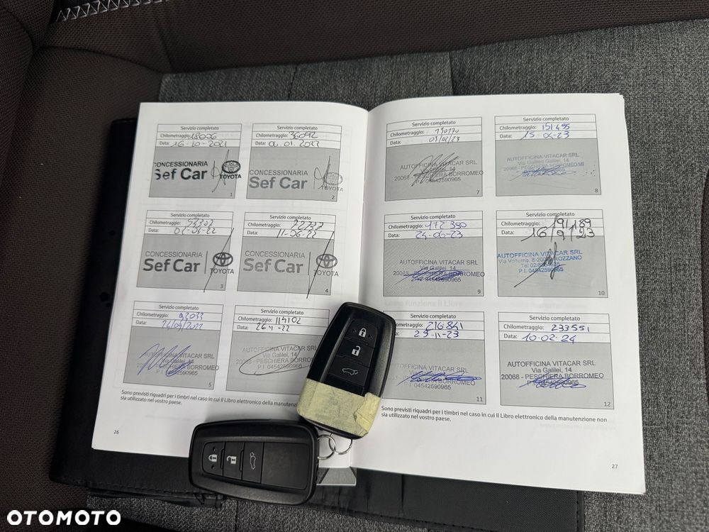 Toyota Corolla 2.0 Hybrid Trek - 23