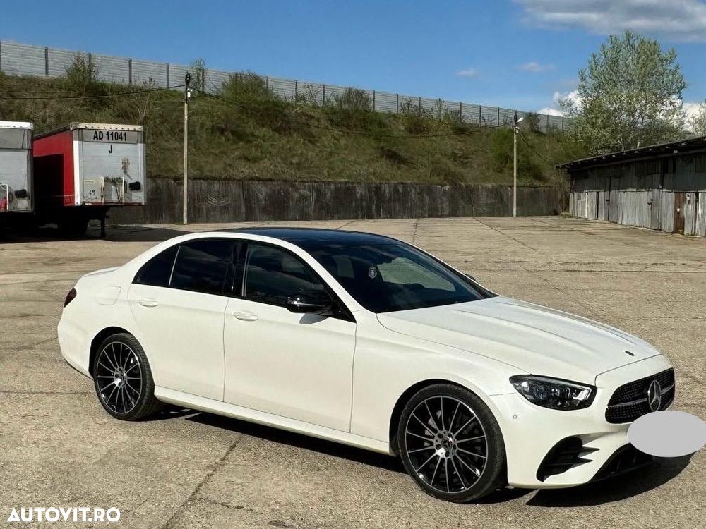 Mercedes-Benz E 220 d 4Matic T 9G-TRONIC AMG Line - 17