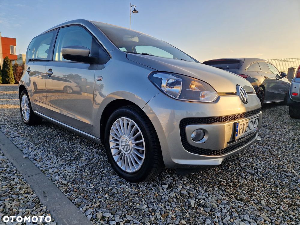 Volkswagen up! BlueMotion Technology cheer - 5