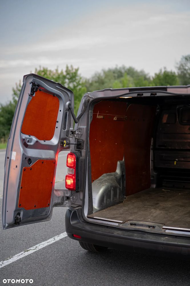 Opel Vivaro - 28