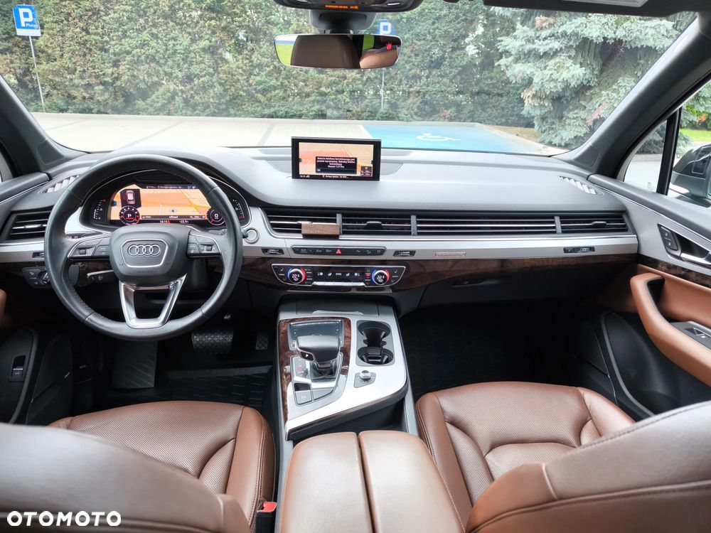 Audi Q7 - 24