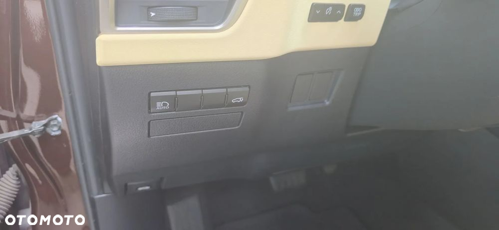 Lexus NX 300h Comfort AWD - 32