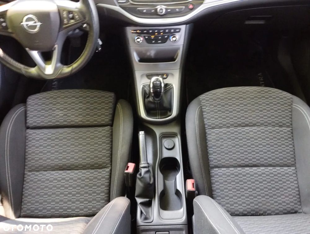 Opel Astra 1.4 Turbo 120 Jahre - 22