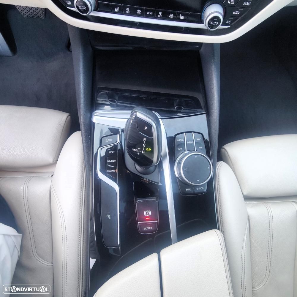 BMW 518 d Line Luxury Auto - 12