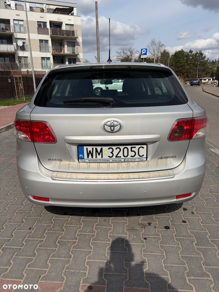 Toyota Avensis 2.0 D-4D Sol+NAVI - 9