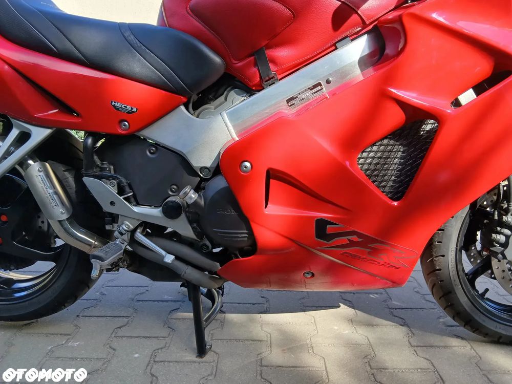 Honda VFR - 11