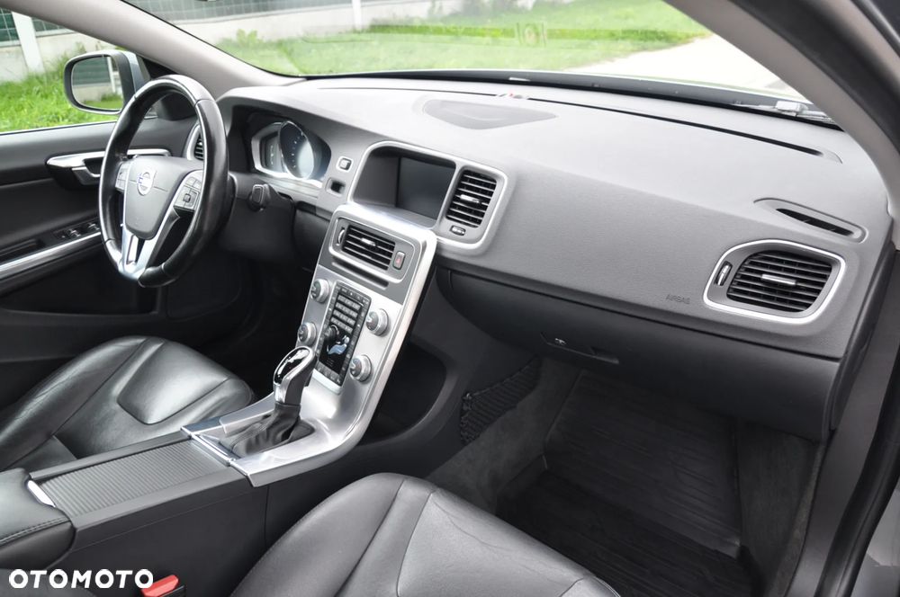 Volvo S60 T5 Inscription - 10
