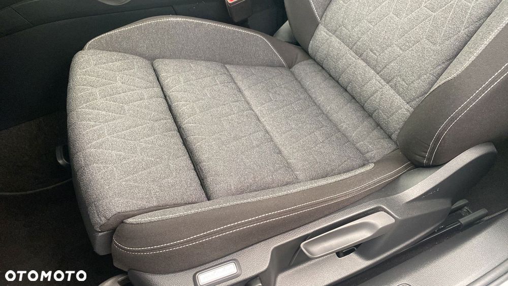 Volkswagen Passat - 16