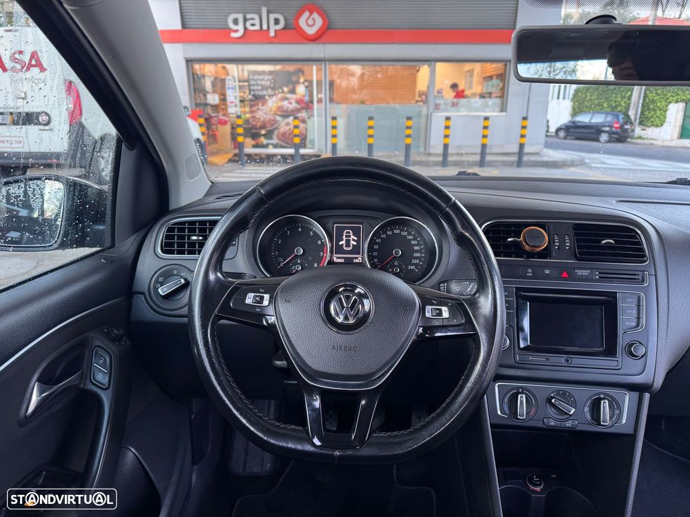 VW Polo 1.0 Confortline - 24
