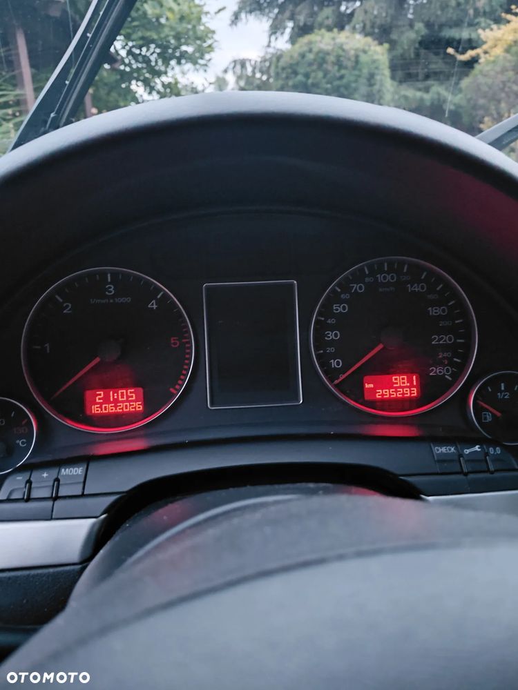Audi A4 Avant - 9