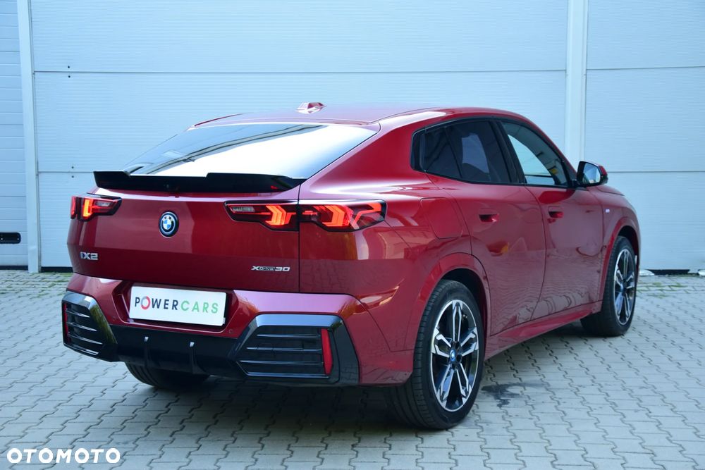 BMW iX2 xDrive30 66.5kWh M Sport - 14