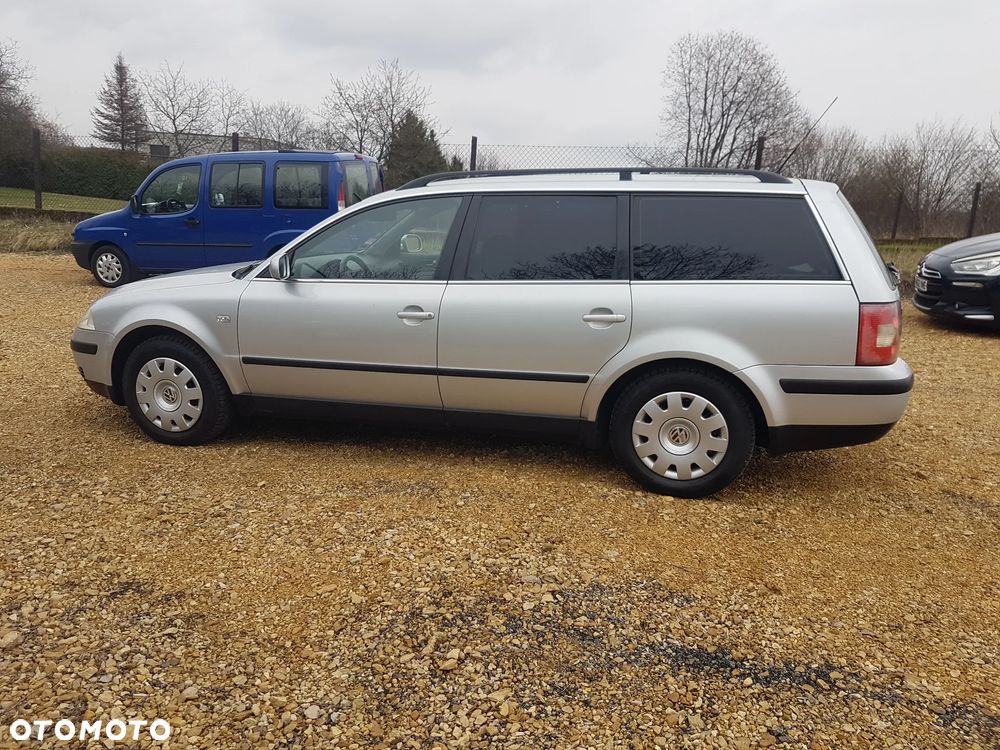 Volkswagen Passat 1.8 5V Turbo Comfortline Family - 5