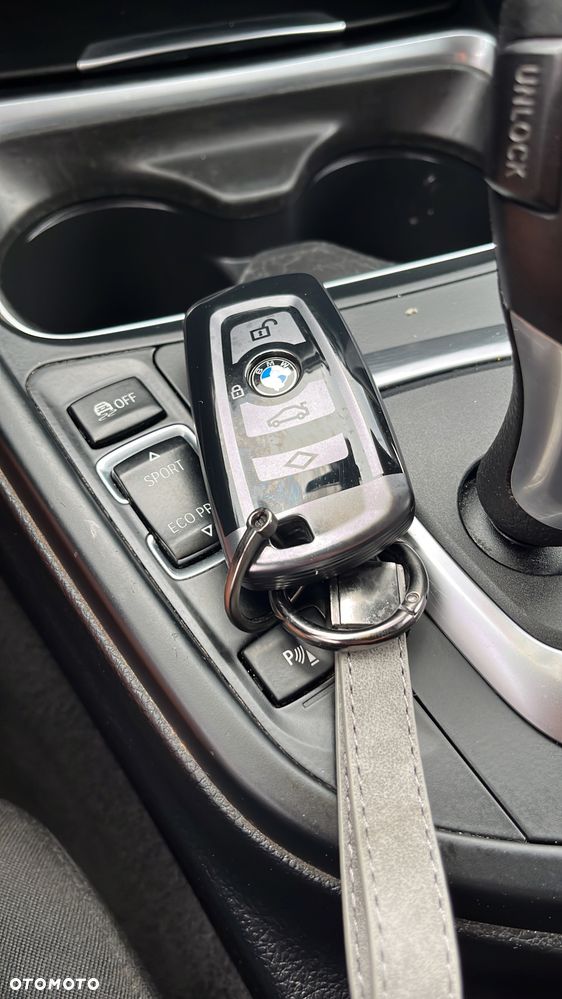 BMW Seria 3 325d Sport - 35