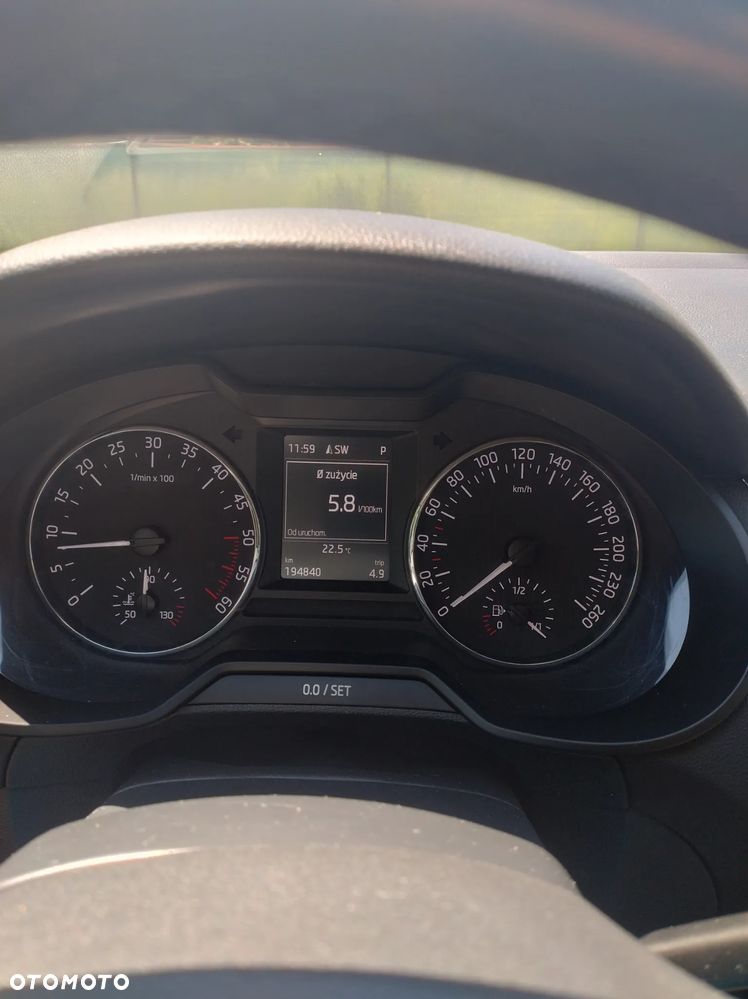 Skoda Octavia 2.0 TDI Ambition DSG - 6