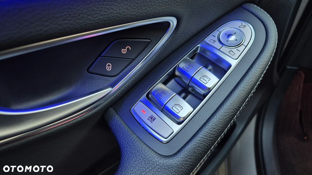 Mercedes-Benz Klasa C 300 d 9G-TRONIC Avantgarde - 27