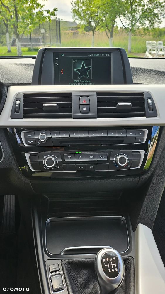 BMW Seria 3 318i - 10