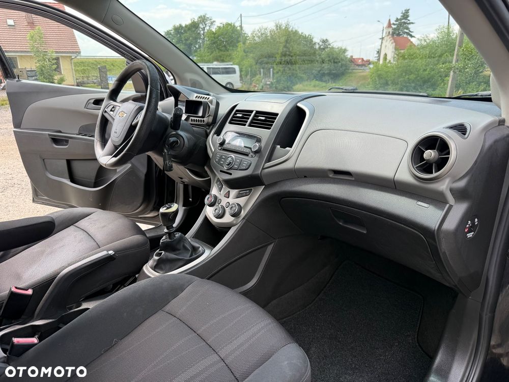 Chevrolet Aveo 1.4 16V LS - 6