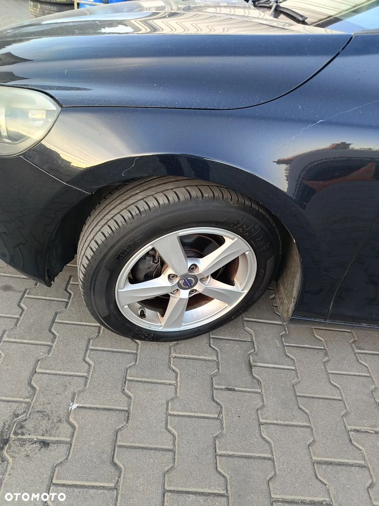 Volvo V40 - 23