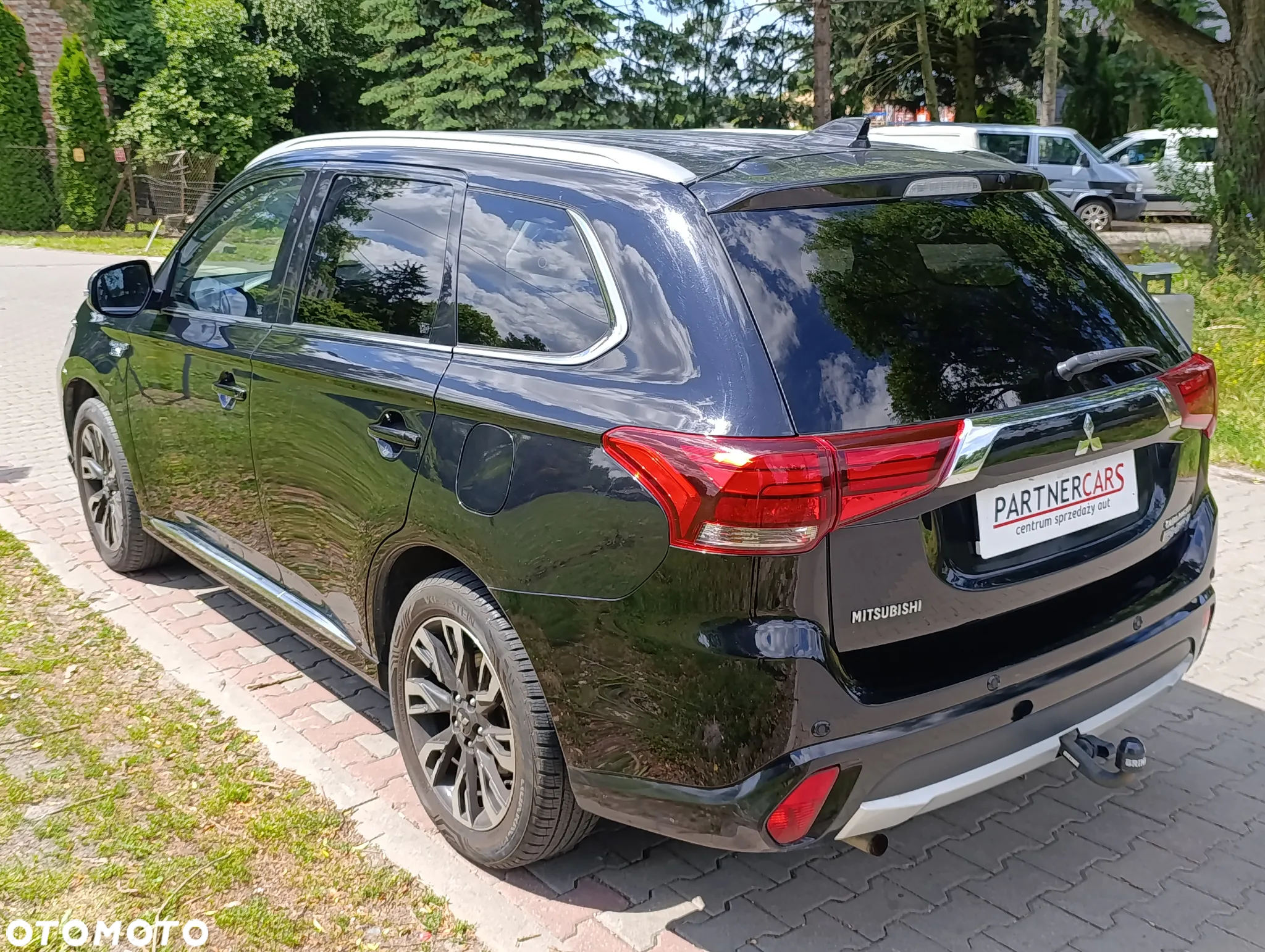 Mitsubishi Outlander - 4