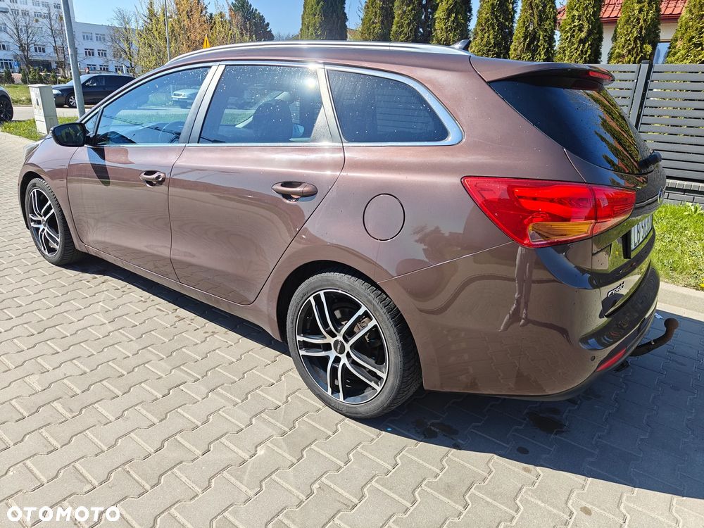 Kia Ceed 1.6 CRDi 128 Platinum Edition - 6