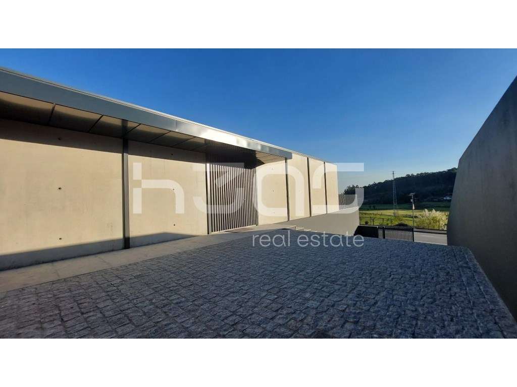Moradia Térrea de Arquitetura Contemporânea com Piscina - Grande imagem: 5/33