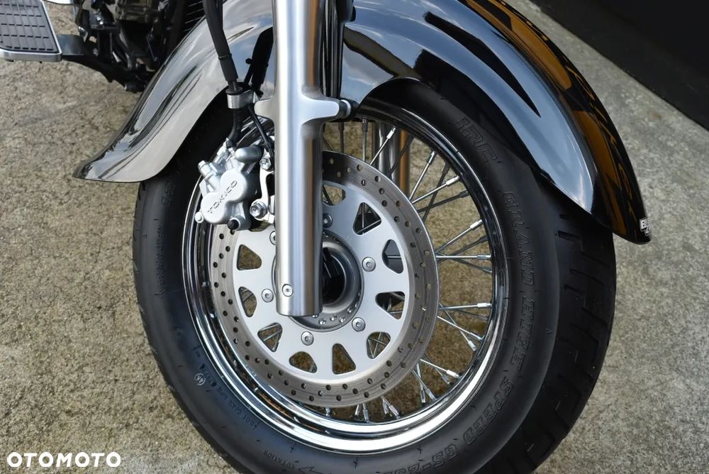 Suzuki Intruder - 29