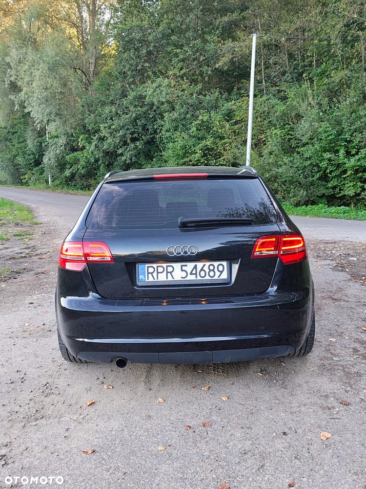 Audi A3 Sportback 1.6 TDI DPF Ambition - 8