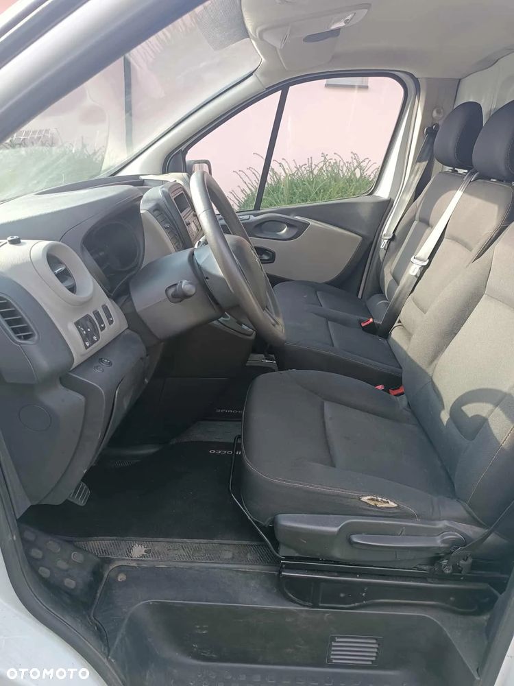 Renault Traffic III - 6