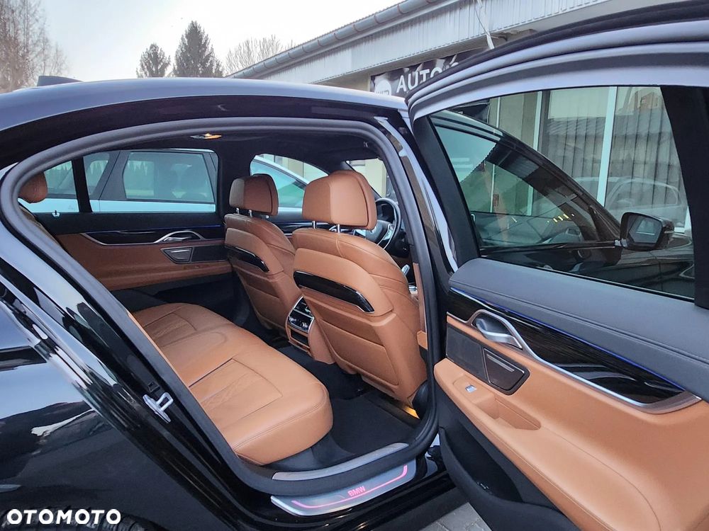 BMW Seria 7 - 8
