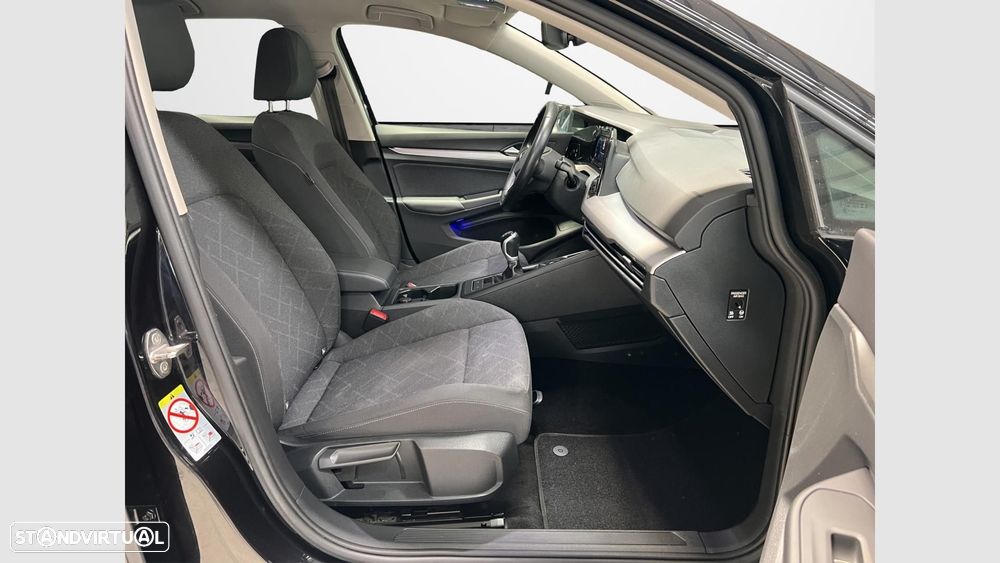 Volkswagen Golf 1.0 TSI Life — fotografia 12
