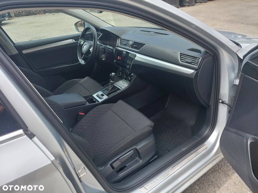 Skoda Superb - 23