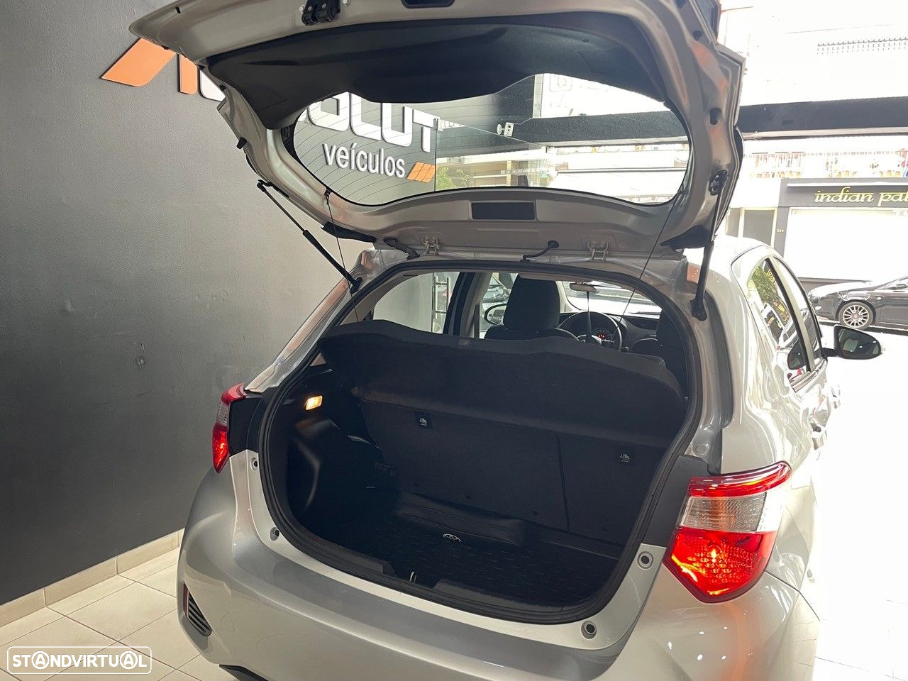 Toyota Yaris 1.0 VVT-i Comfort - 38
