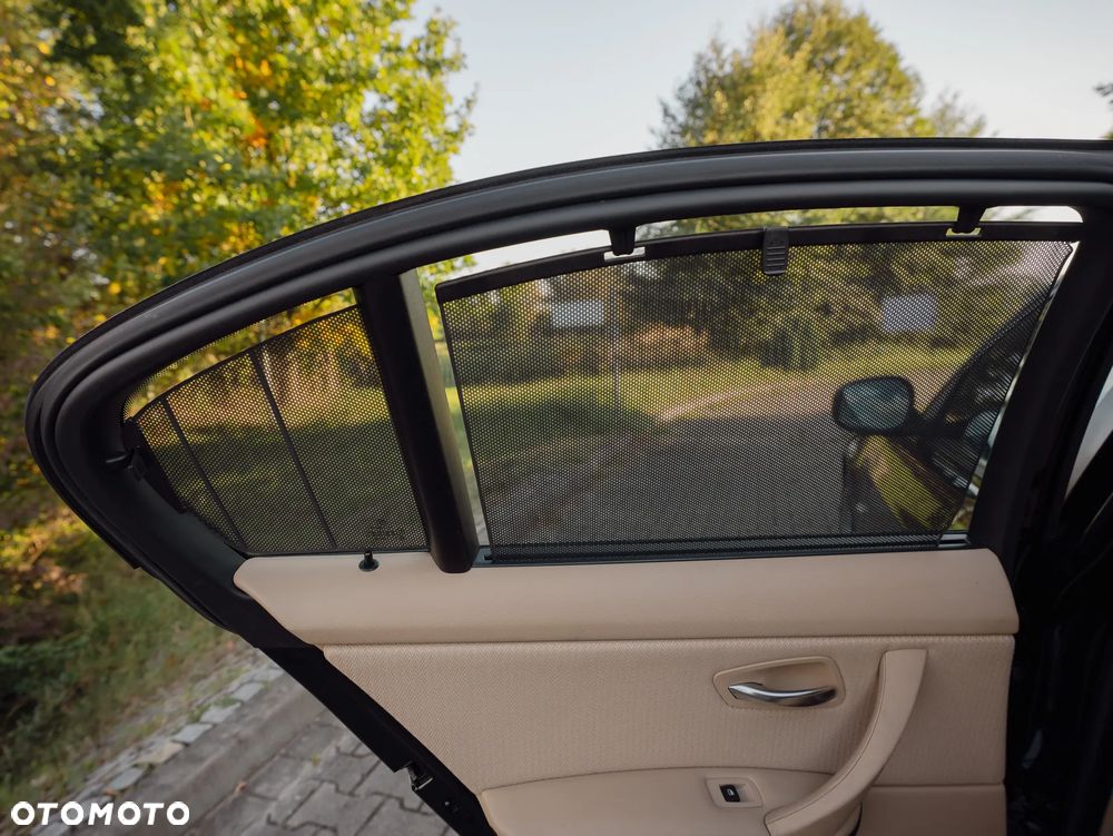 BMW Seria 3 318i - 33