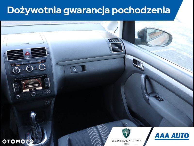 Volkswagen Touran - 9