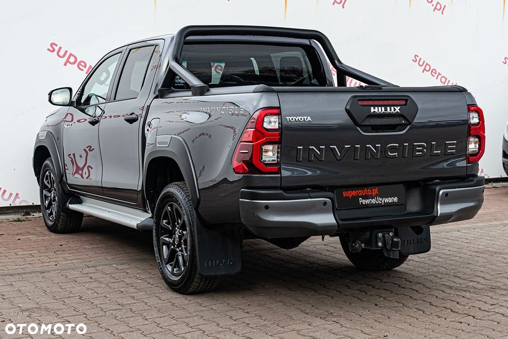 Toyota Hilux 2.8 D-4D Double Cab Invincible 4x4 - 8