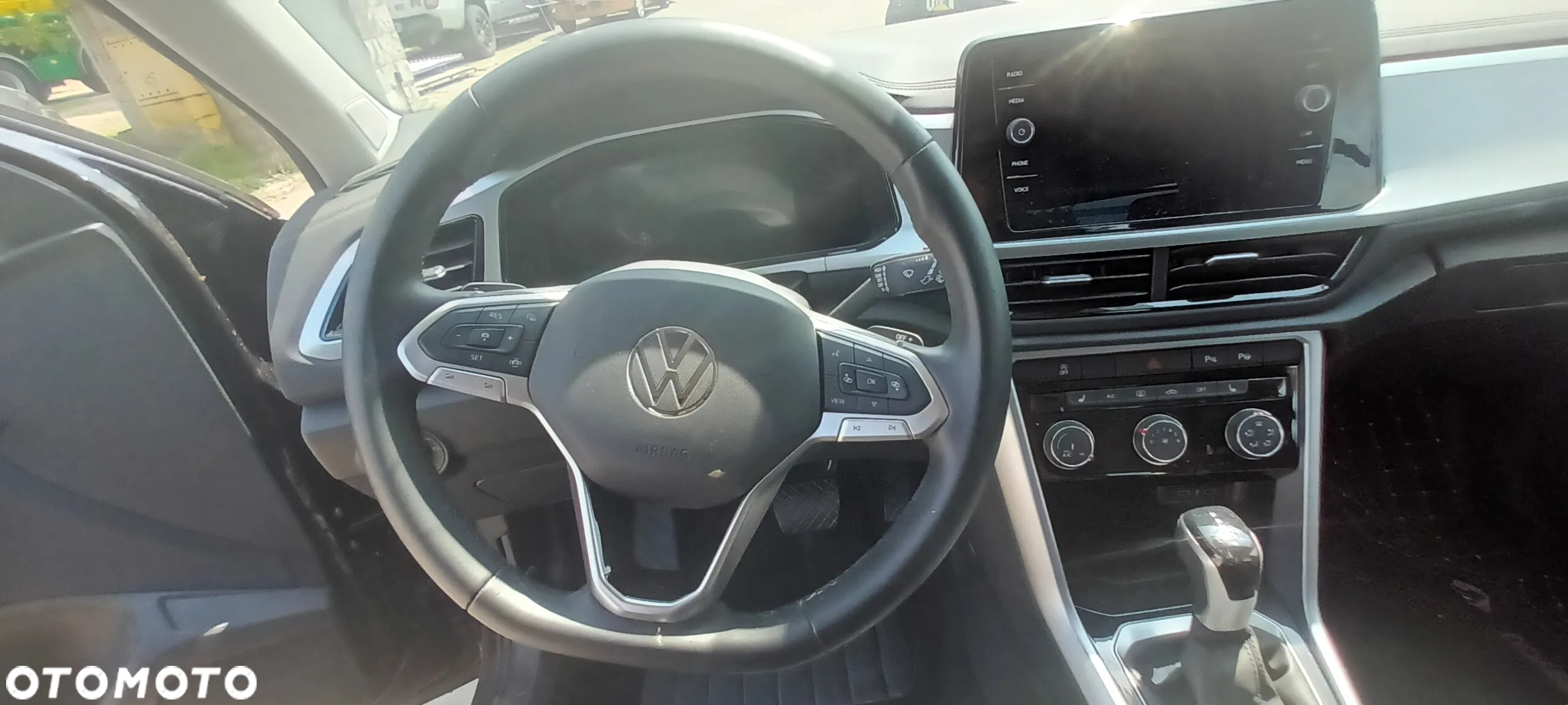 Volkswagen T-Roc 1.5 TSI Style DSG - 27