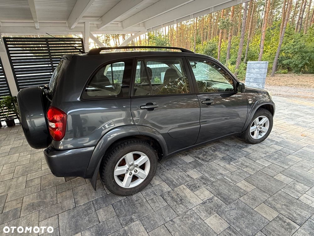 Toyota RAV4 2.0 D-4D 4x4 - 1