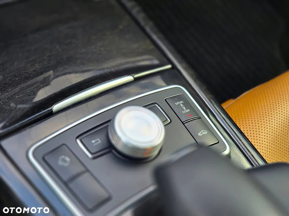 Mercedes-Benz Klasa E 350 CDI DPF BlueEFFICIENCY 7G-TRONIC Avantgarde - 35