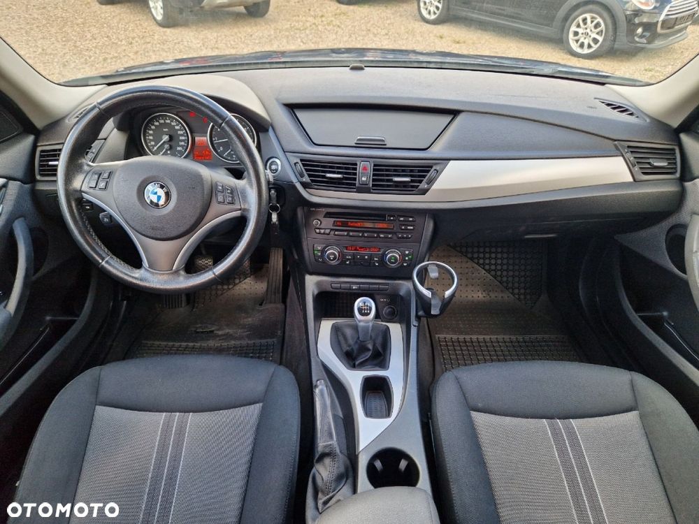 BMW X1 sDrive18i Sport Line - 7