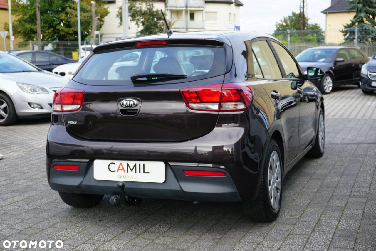 Kia Rio - 5