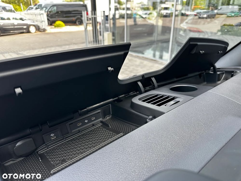 Mercedes-Benz Sprinter - 22